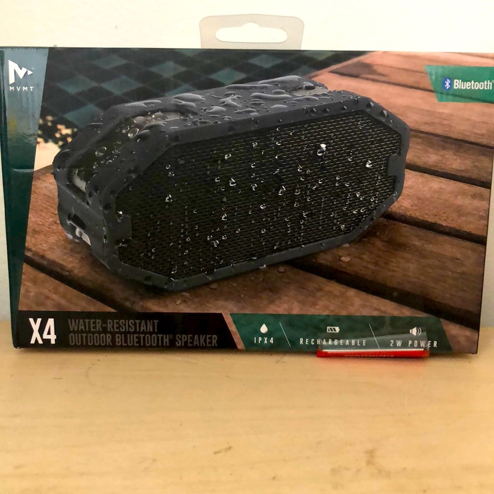 Water-resistant outdoor Bluetooth 2 W power speaker